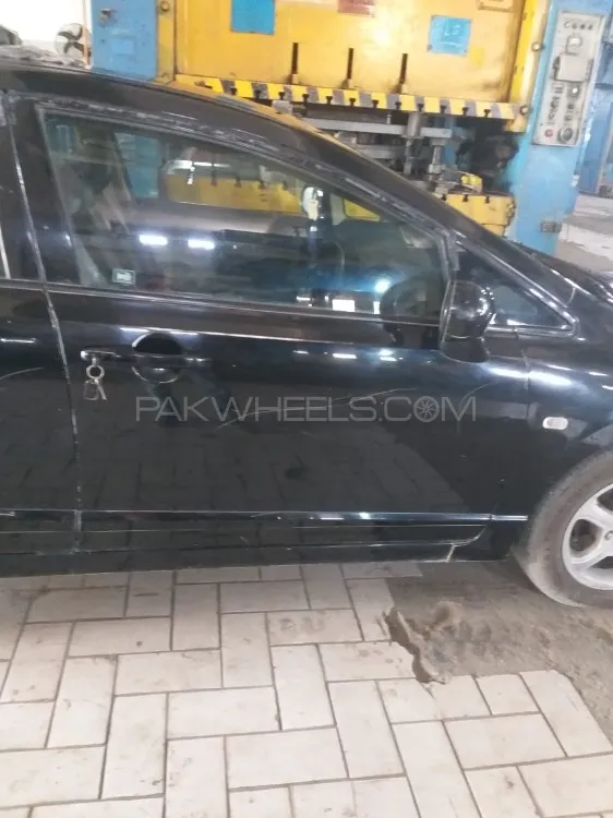 Honda Civic 2010 for Sale in Karachi Image-1