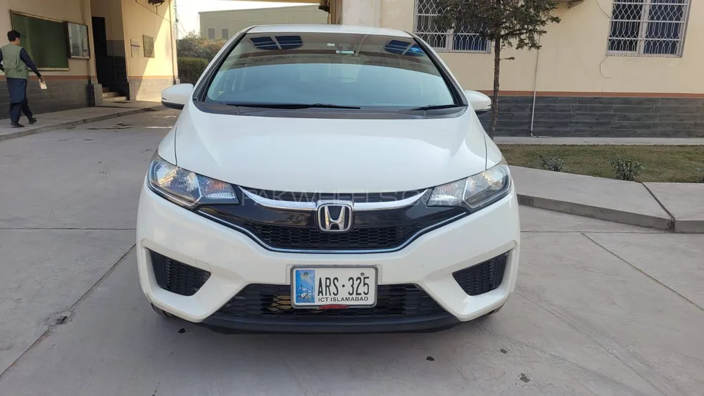 Honda Fit 2017 for Sale in Peshawar Image-1