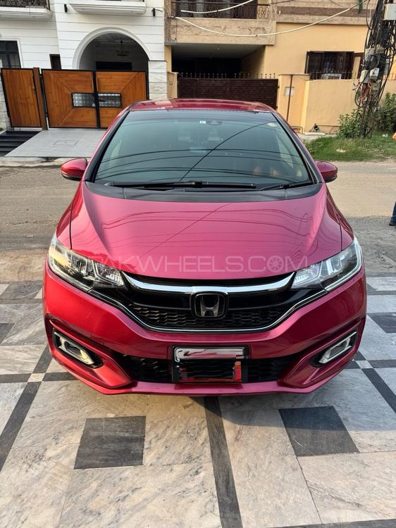 Honda Fit 2019 for Sale in Lahore Image-1