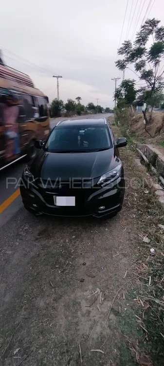 Honda Vezel 2015 for Sale in Taxila Image-1