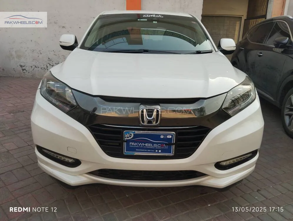 Honda Vezel 2017 for Sale in Lahore Image-1