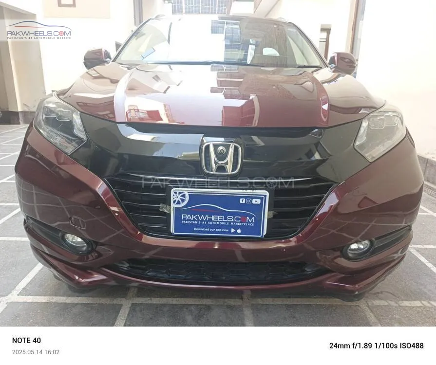 Honda Vezel 2015 for Sale in Karachi Image-1