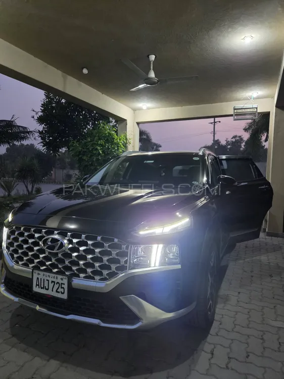 Hyundai Santa Fe 2025 for Sale in Lahore Image-1