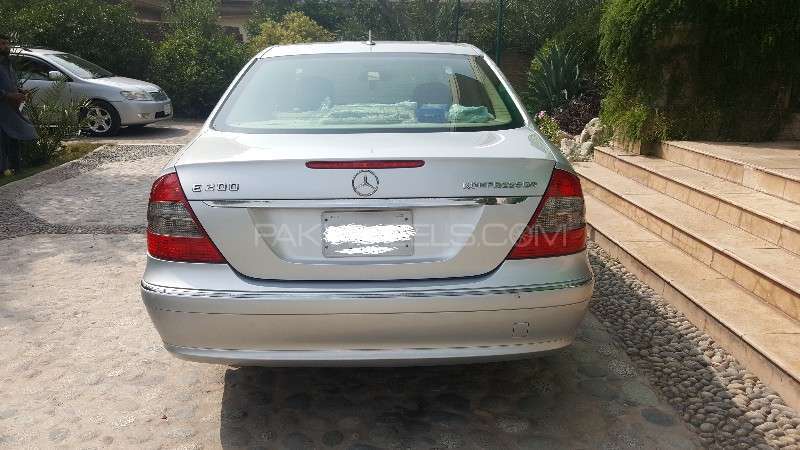 Mercedes Benz E Class 2007 for Sale in Islamabad Image-1