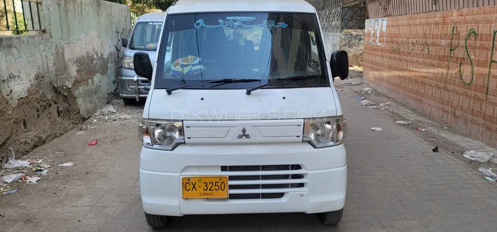 Mitsubishi Minicab 2012 for Sale in Karachi Image-1