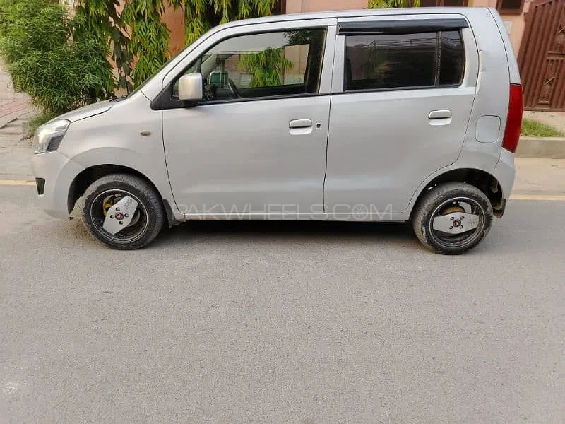 Suzuki Wagon R 2017 for Sale in Lahore Image-1