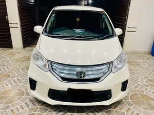 Honda Freed Hybrid B  2012 for Sale