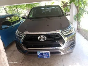 Toyota Hilux Revo V Automatic 2.8 2022 for Sale
