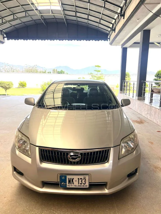 Toyota Corolla Axio 2011 for Sale in Islamabad Image-1