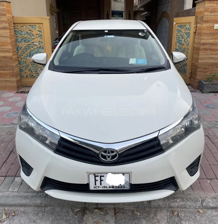Toyota Corolla 2015 for Sale in Islamabad Image-1