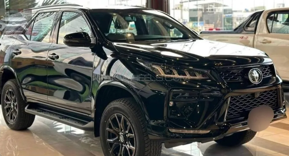 Toyota Fortuner 2025 for Sale in Lahore Image-1