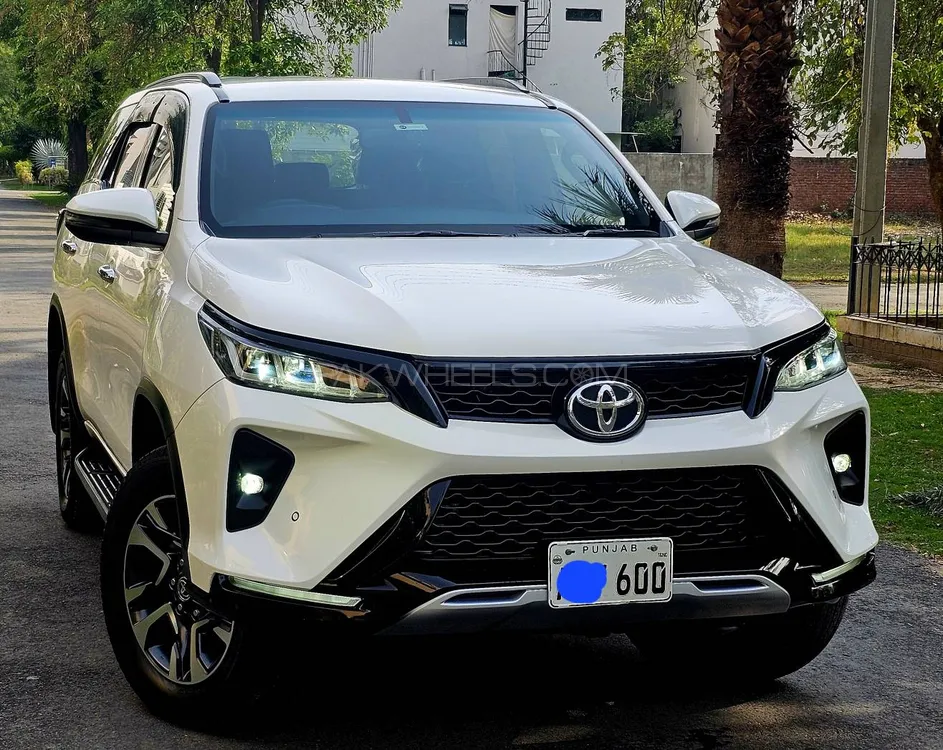 Toyota Fortuner 2022 for Sale in Lahore Image-1