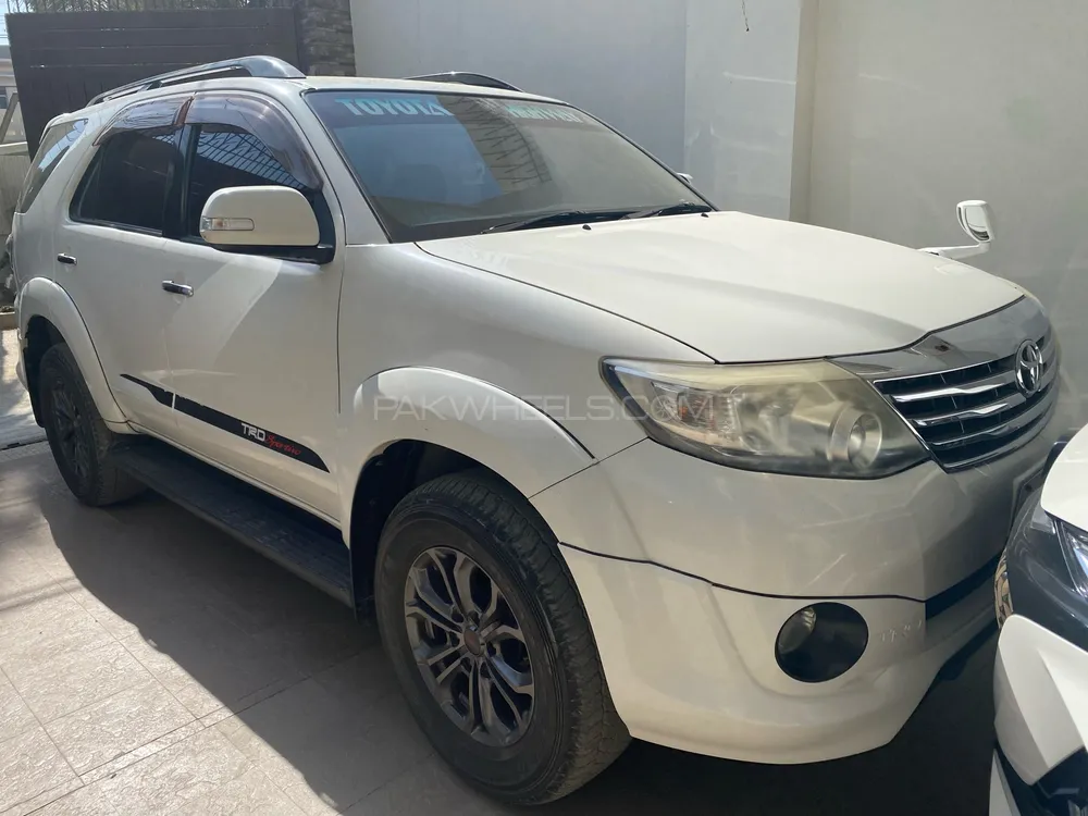 Toyota Fortuner 2014 for Sale in Karachi Image-1