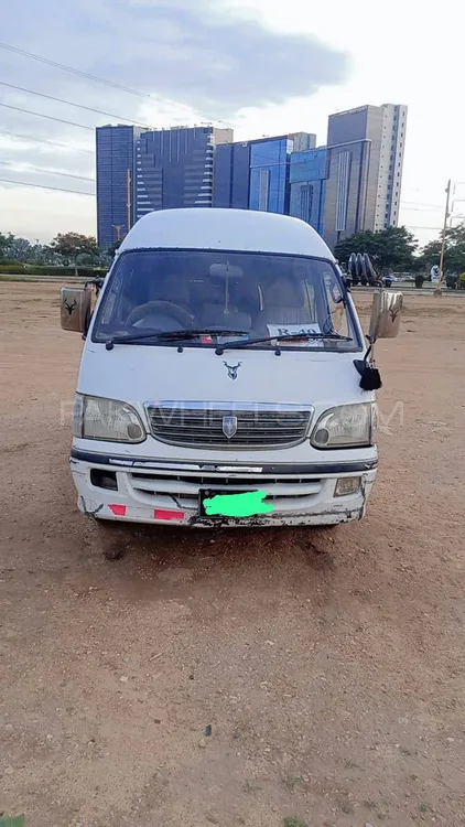 Toyota Hiace 2013 for Sale in Karachi Image-1