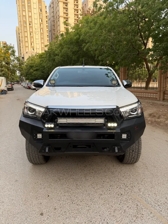 Toyota Hilux 2021 for Sale in Karachi Image-1