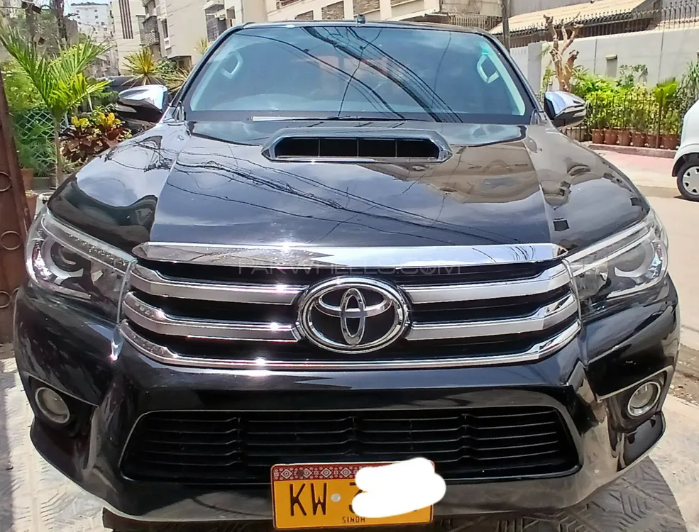Toyota Hilux 2017 for Sale in Karachi Image-1