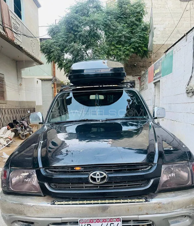 Toyota Hilux 2003 for Sale in Karachi Image-1
