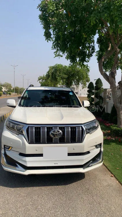 Toyota Prado 2011 for Sale in Lahore Image-1