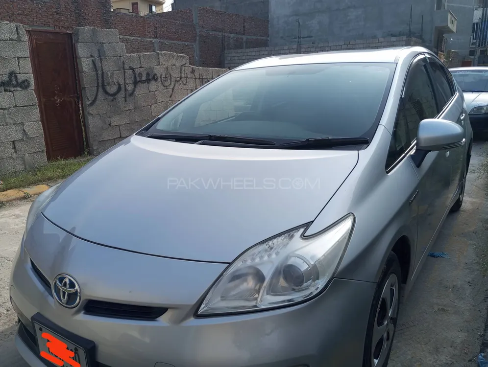 Toyota Prius 2013 for Sale in Islamabad Image-1