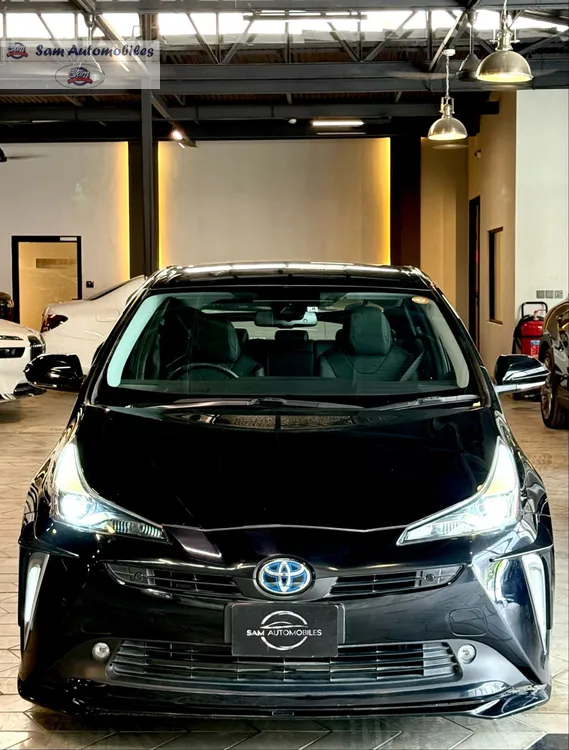 Toyota Prius 2021 for Sale in Karachi Image-1