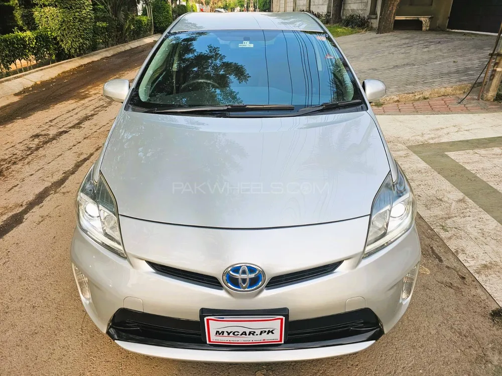 Toyota Prius 2014 for Sale in Lahore Image-1