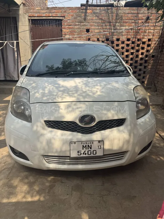 Toyota Vitz 2009 for Sale in Lahore Image-1
