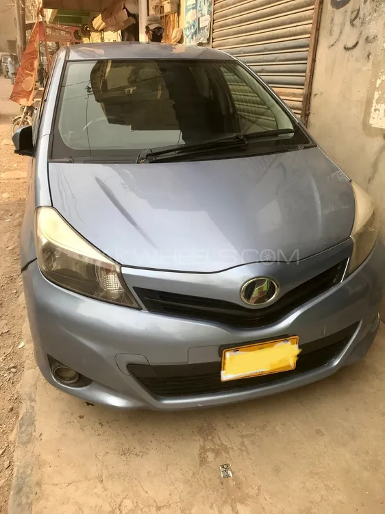Toyota Vitz 2012 for Sale in Karachi Image-1