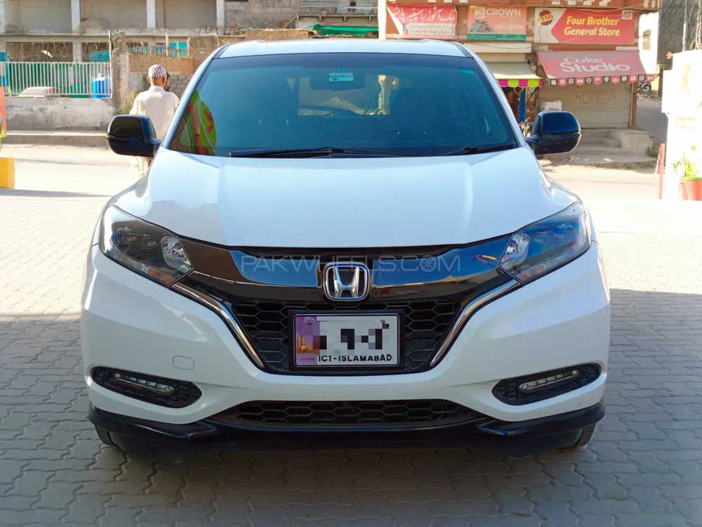 Honda Vezel 2016 for Sale in Islamabad Image-1