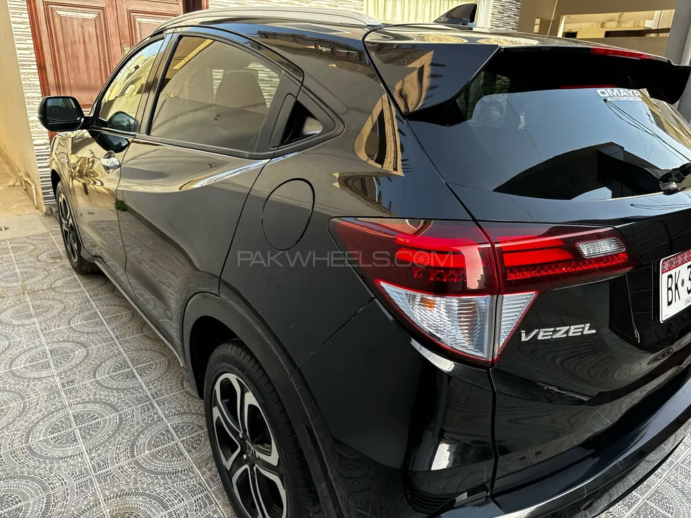 Honda Vezel 2020 for Sale in Karachi Image-1