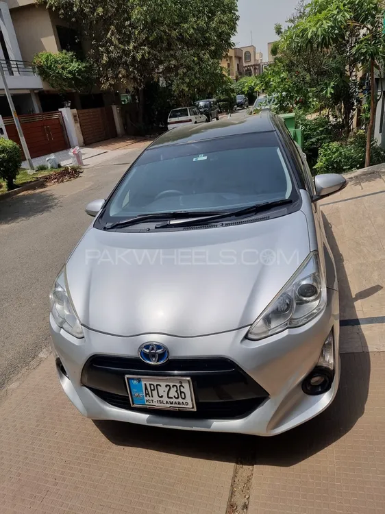 Toyota Aqua 2016 for Sale in Lahore Image-1