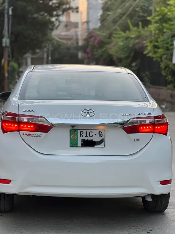 Toyota Corolla 2016 for Sale in Islamabad Image-1