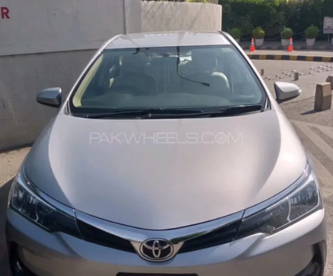 Toyota Corolla 2018 for Sale in Karachi Image-1