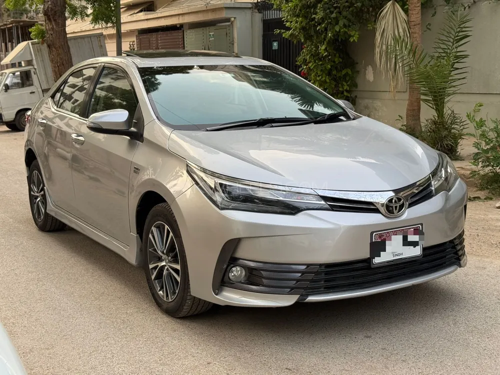 Toyota Corolla 2018 for Sale in Karachi Image-1