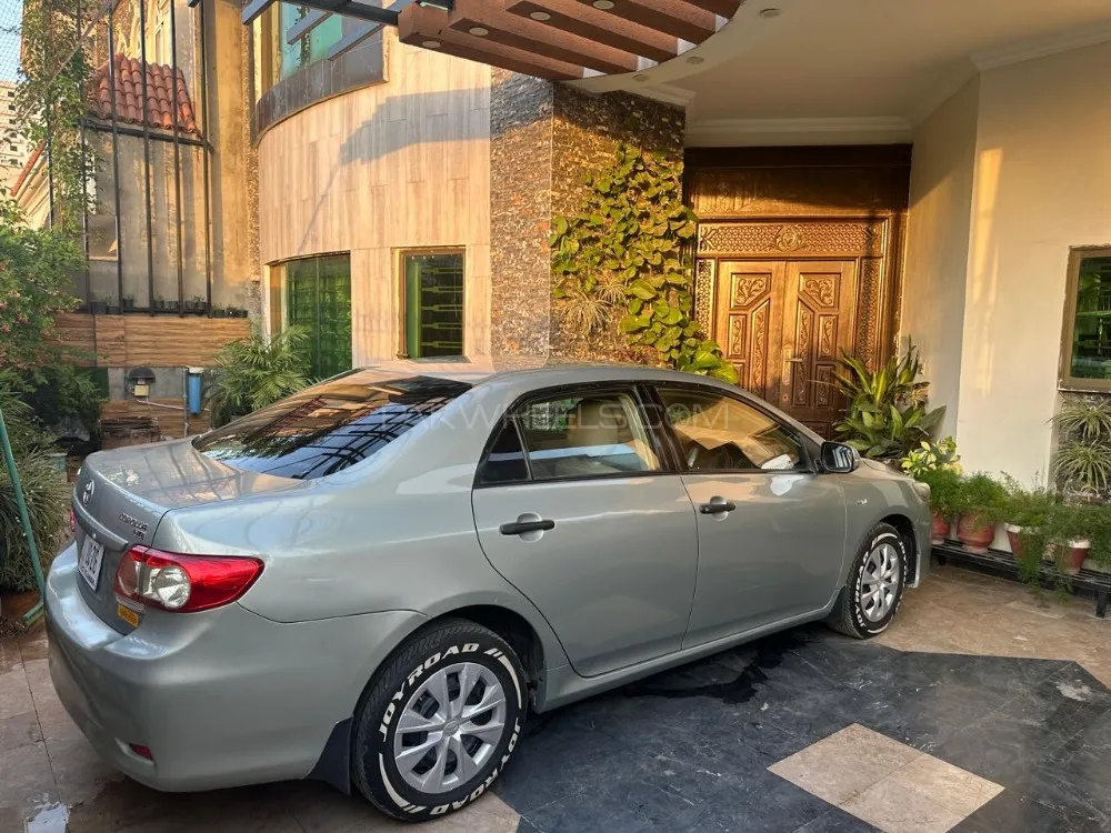 Toyota Corolla 2011 for Sale in Peshawar Image-1