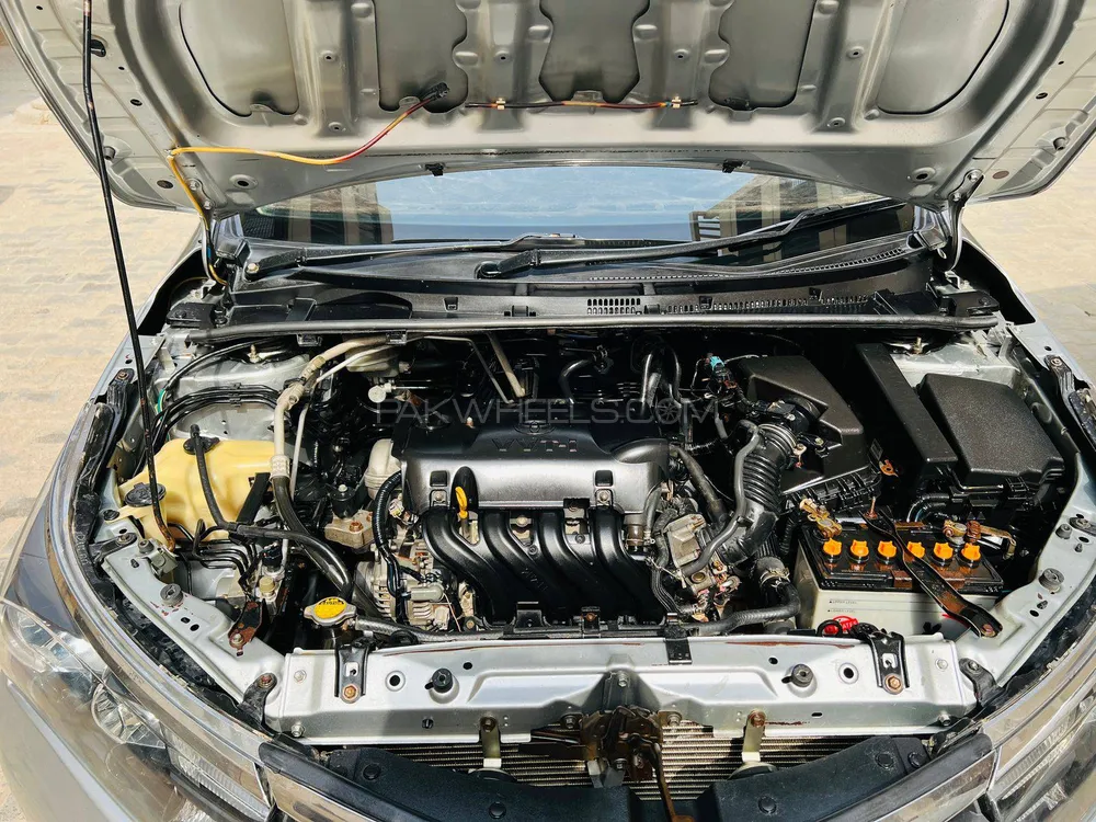 Toyota Corolla 2015 for Sale in Karachi Image-1