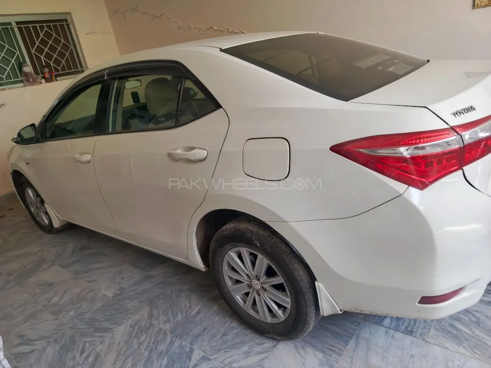 Toyota Corolla 2016 for Sale in Islamabad Image-1