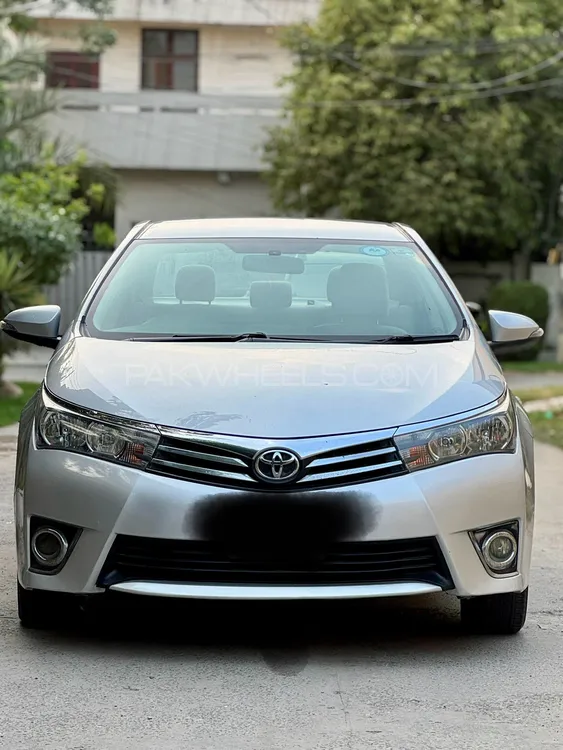 Toyota Corolla 2017 for Sale in Lahore Image-1