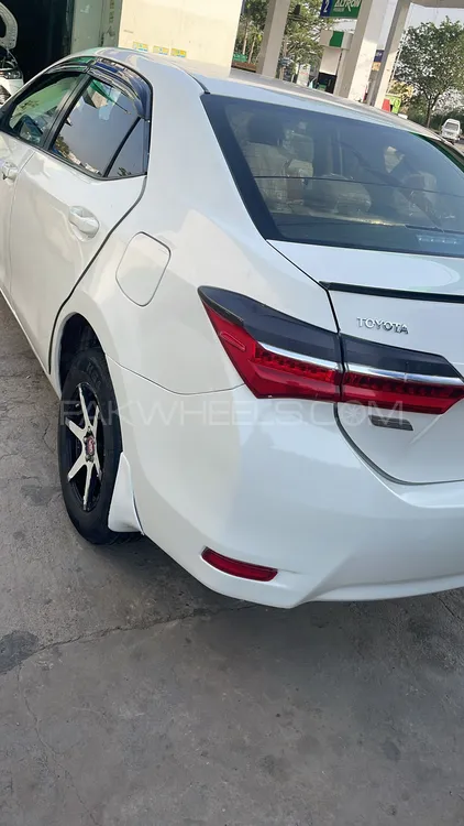 Toyota Corolla 2018 for Sale in Gujrat Image-1