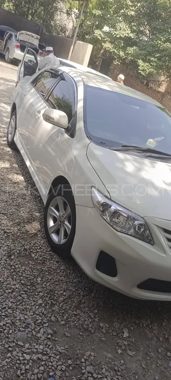 Toyota Corolla 2013 for Sale in Peshawar Image-1