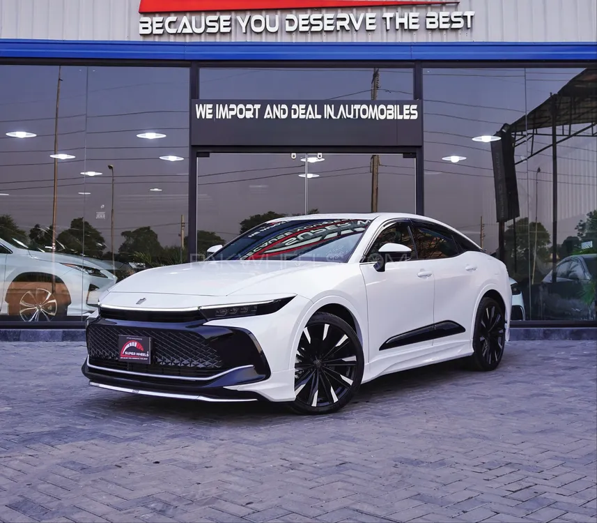 Toyota Crown 2022 for Sale in Lahore Image-1