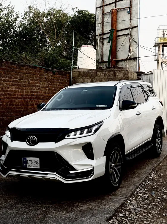 Toyota Fortuner 2017 for Sale in Gujrat Image-1