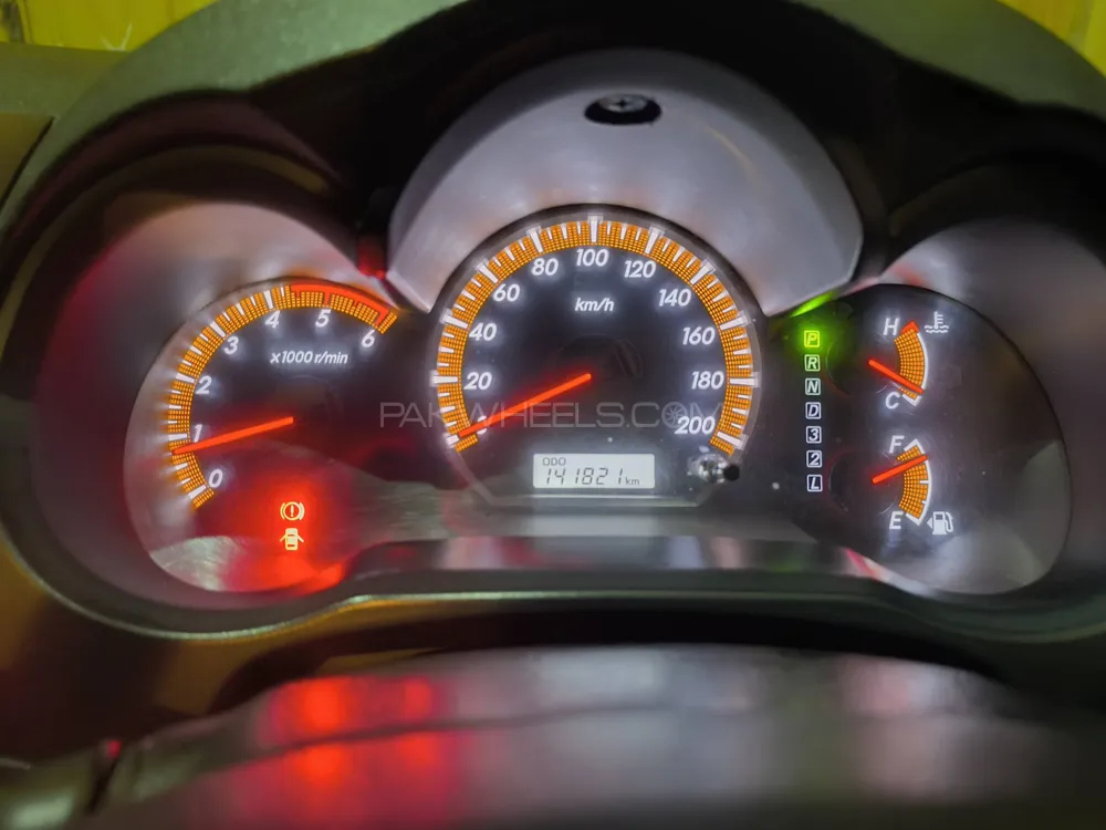 Toyota Hilux 2015 for Sale in Islamabad Image-1