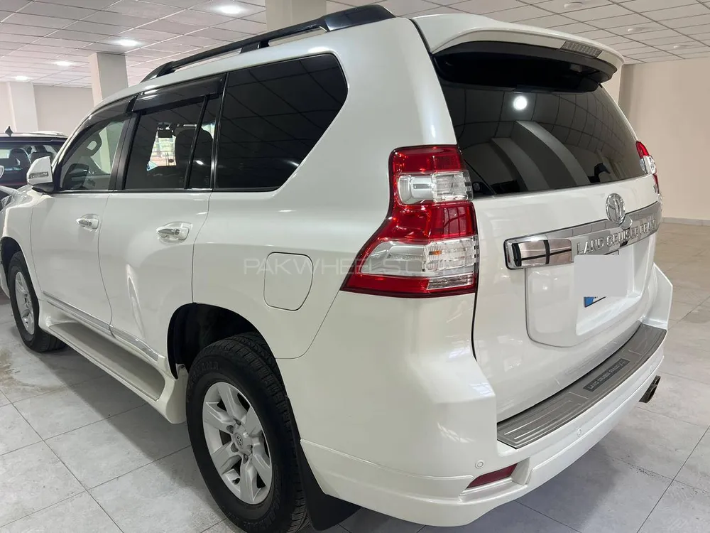 Toyota Prado 2016 for Sale in Islamabad Image-1