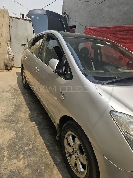 Toyota Prius 2010 for Sale in Sangla Hills Image-1
