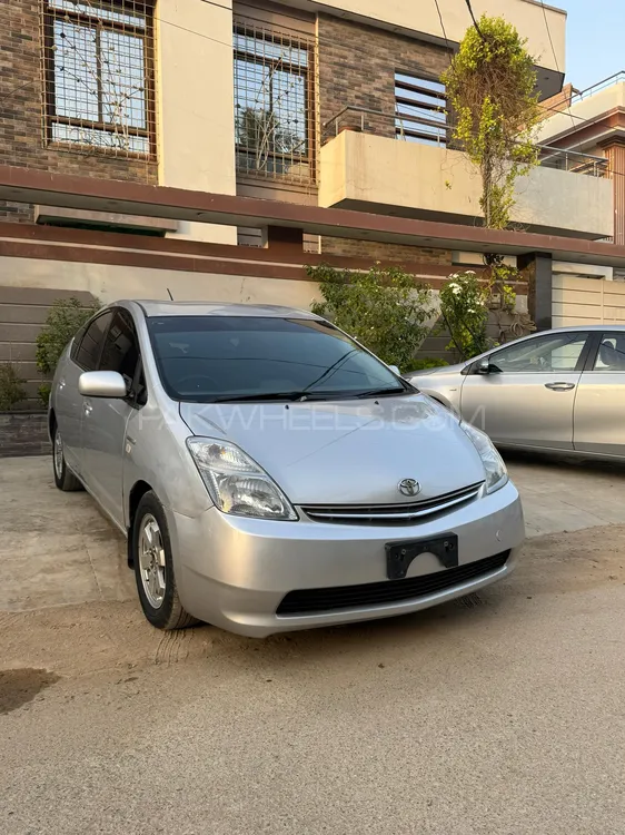 Toyota Prius 2010 for Sale in Karachi Image-1