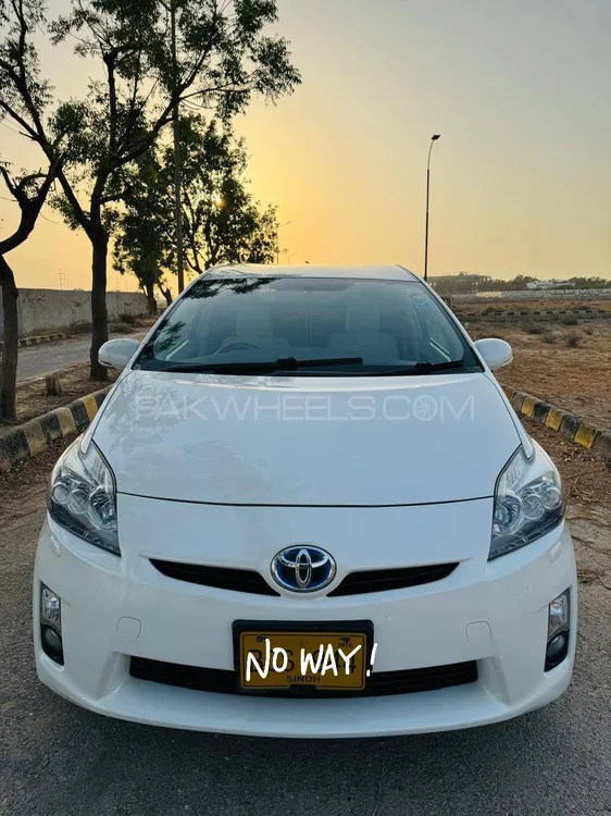 Toyota Prius 2011 for Sale in Karachi Image-1