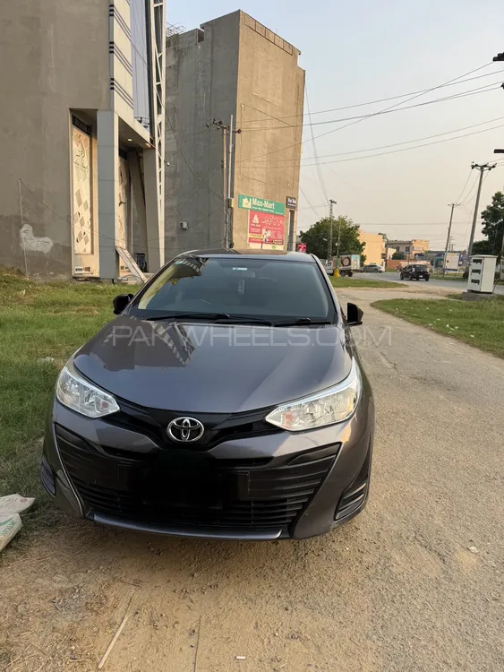 Toyota Yaris Sedan 2020 for Sale in Lahore Image-1