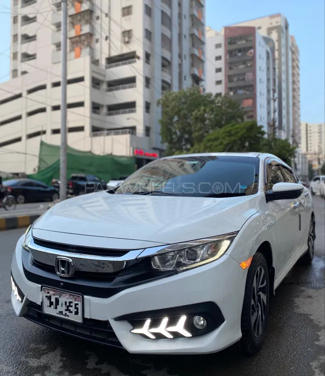 Honda Civic 2018 for Sale in Karachi Image-1