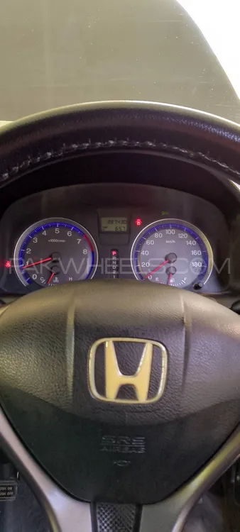 Honda Stream 2007 for Sale in Karachi Image-1