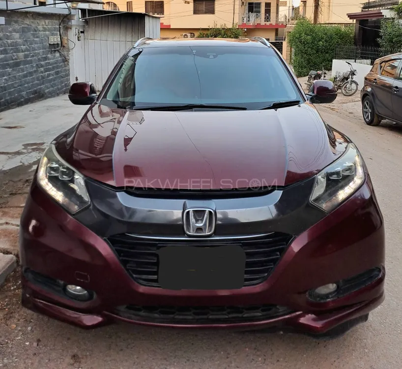 Honda Vezel 2015 for Sale in Karachi Image-1